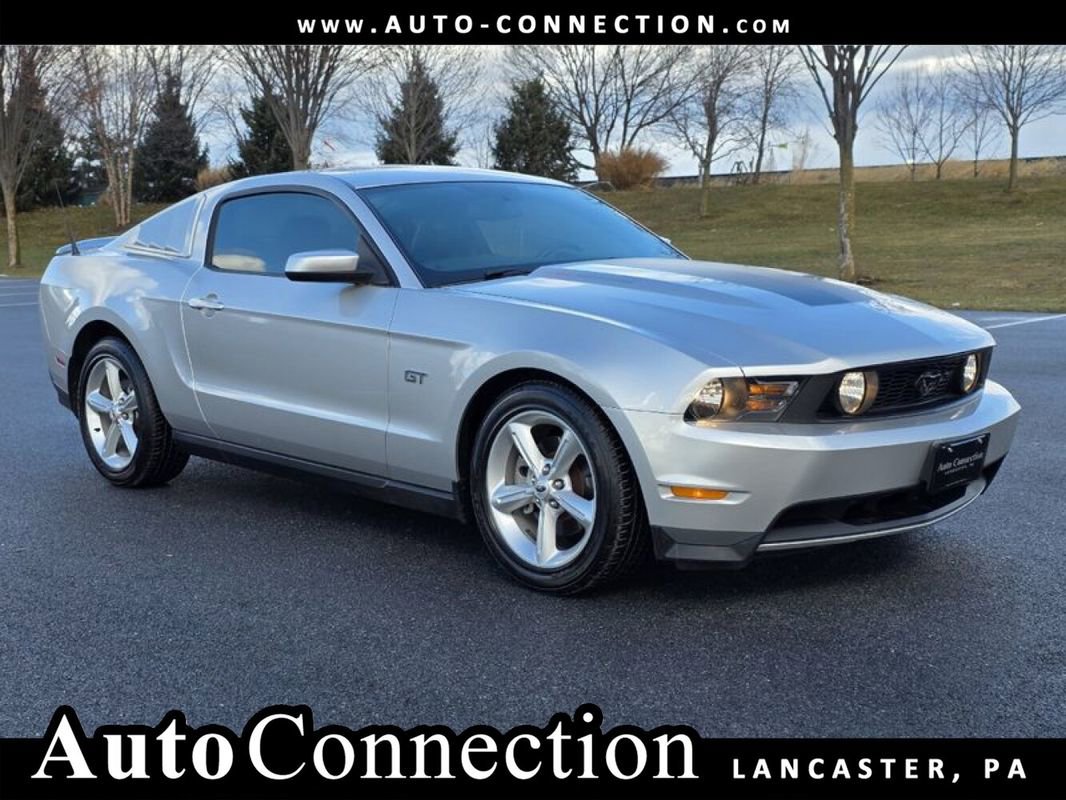 Used 2010 Ford Mustang GT Premium image 1