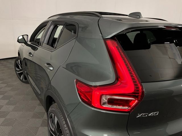 New 2026 Volvo XC40 B5 Ultra w/ Protection Package Premier AWD/4WD image 37