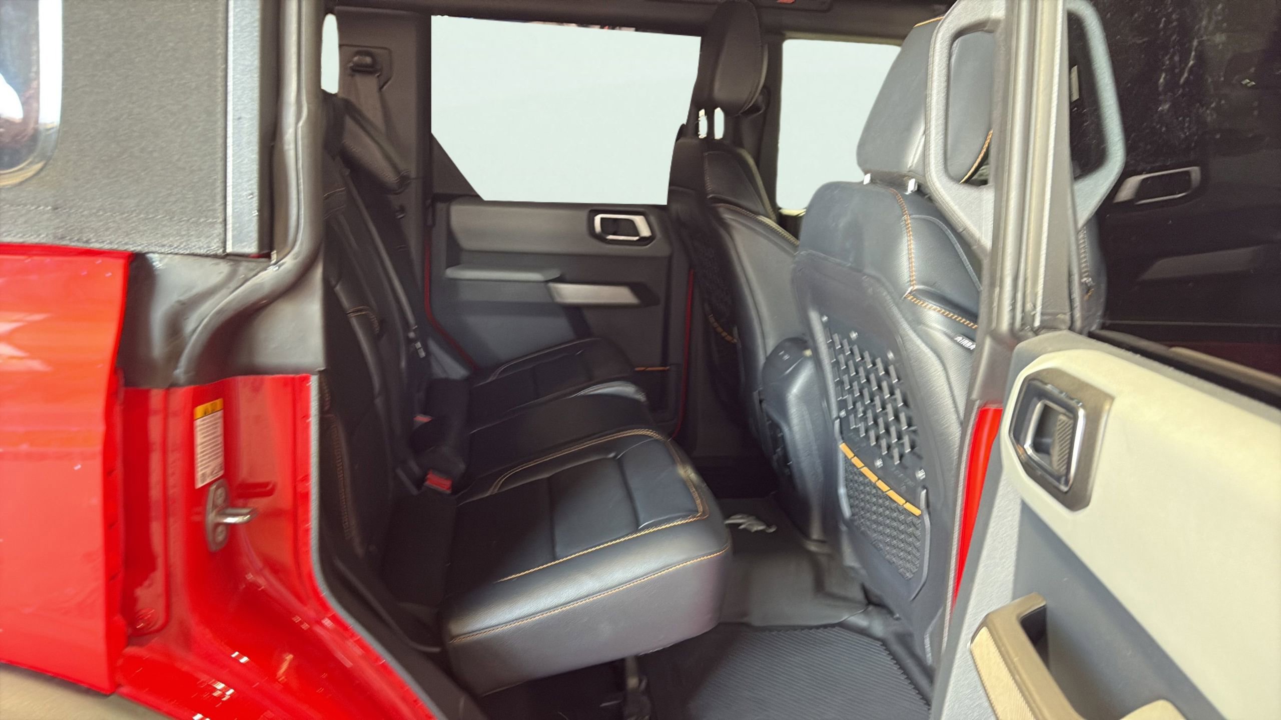 Used 2023 Ford Bronco Badlands w/ Sasquatch Package AWD/4WD image 15