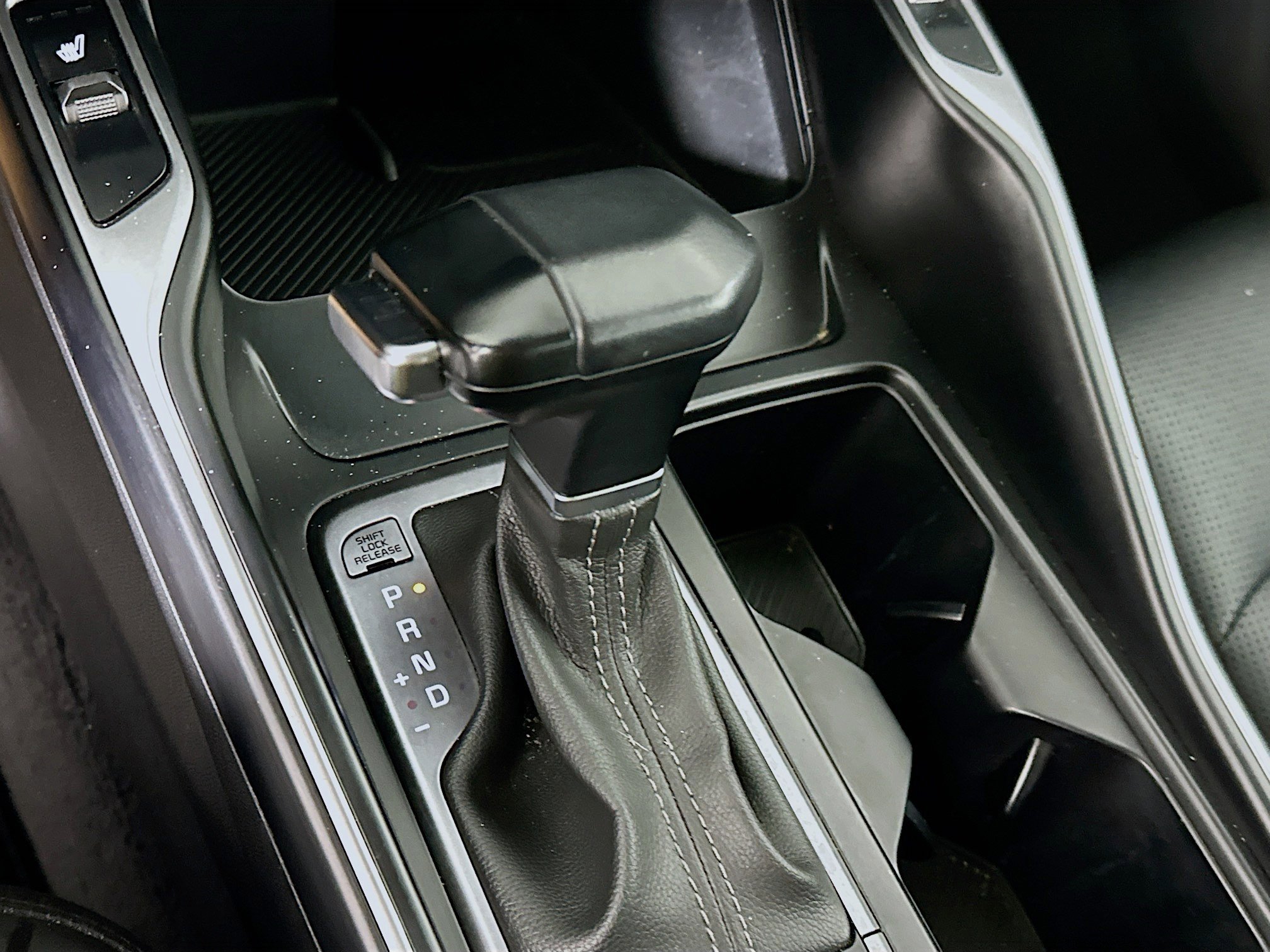 Used 2024 Kia Sorento S image 24