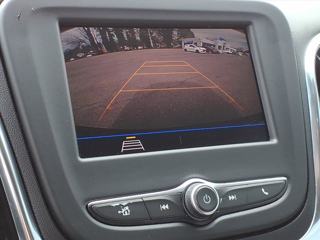 Used 2021 Chevrolet Equinox LS w/ LS Convenience Package image 24