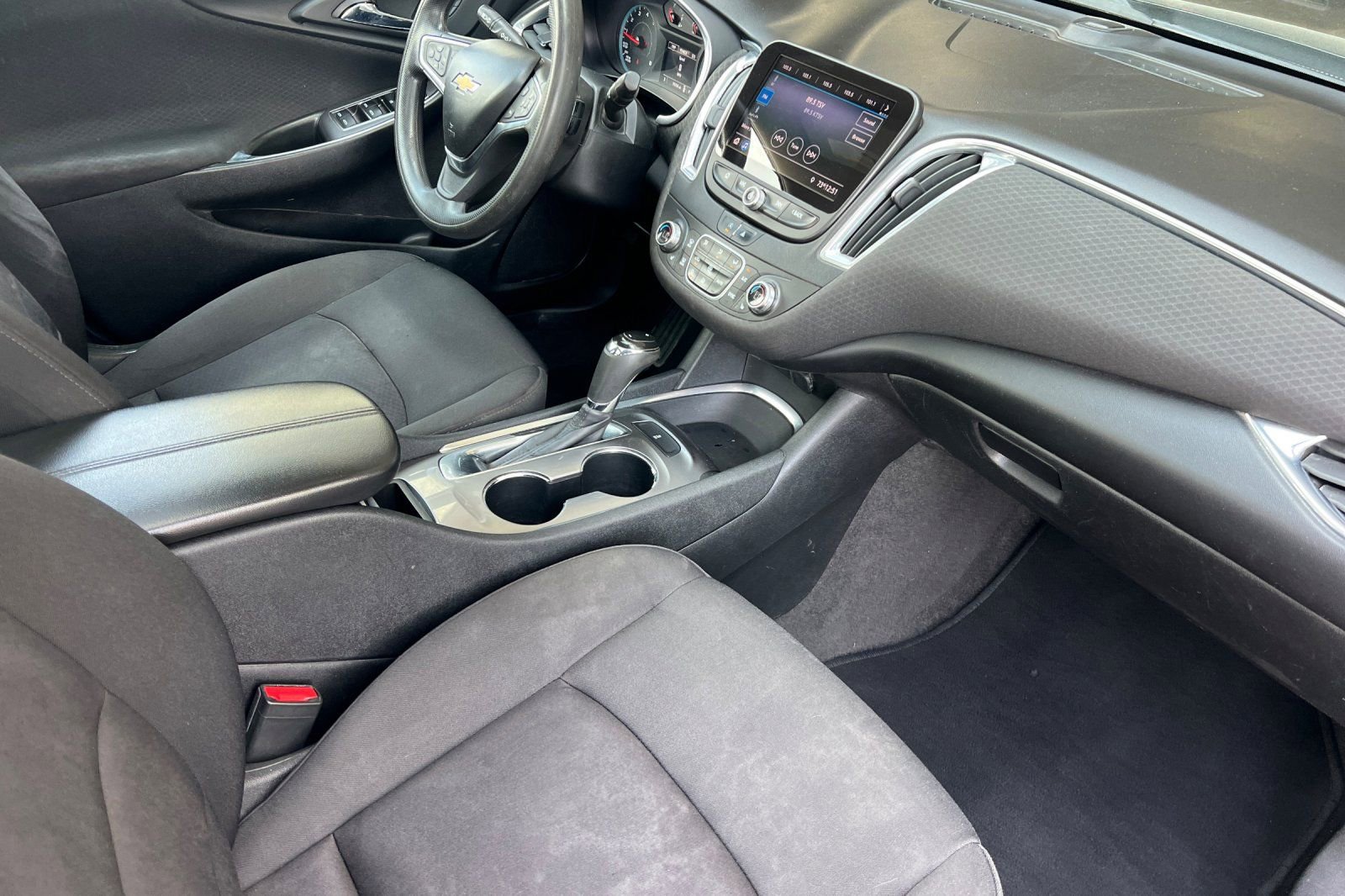 Used 2020 Chevrolet Malibu LT FWD image 15