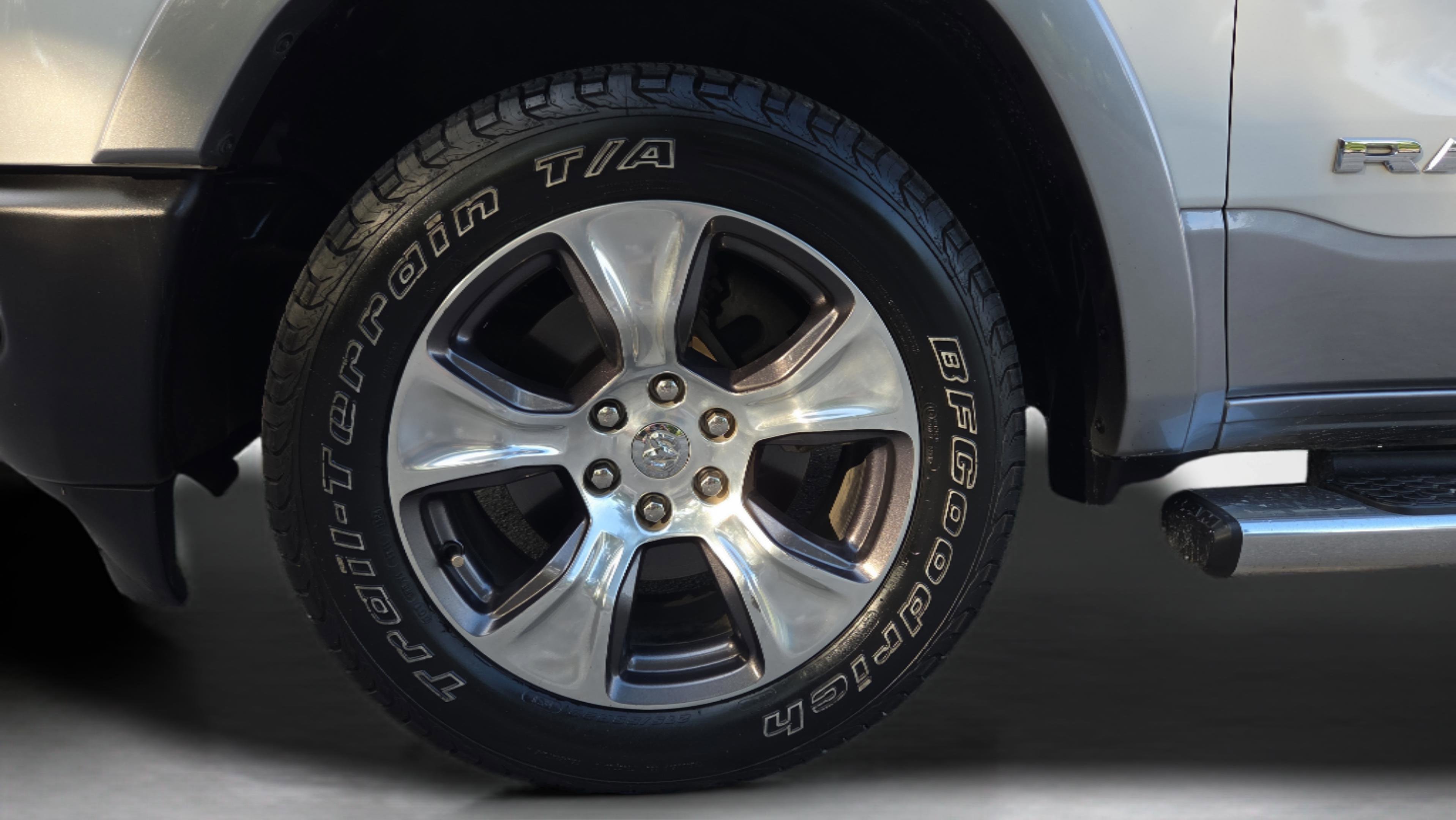 Used 2021 RAM 1500 Laramie AWD/4WD image 31