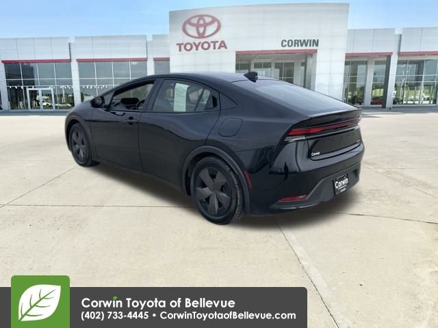 Used 2024 Toyota Prius LE image 3