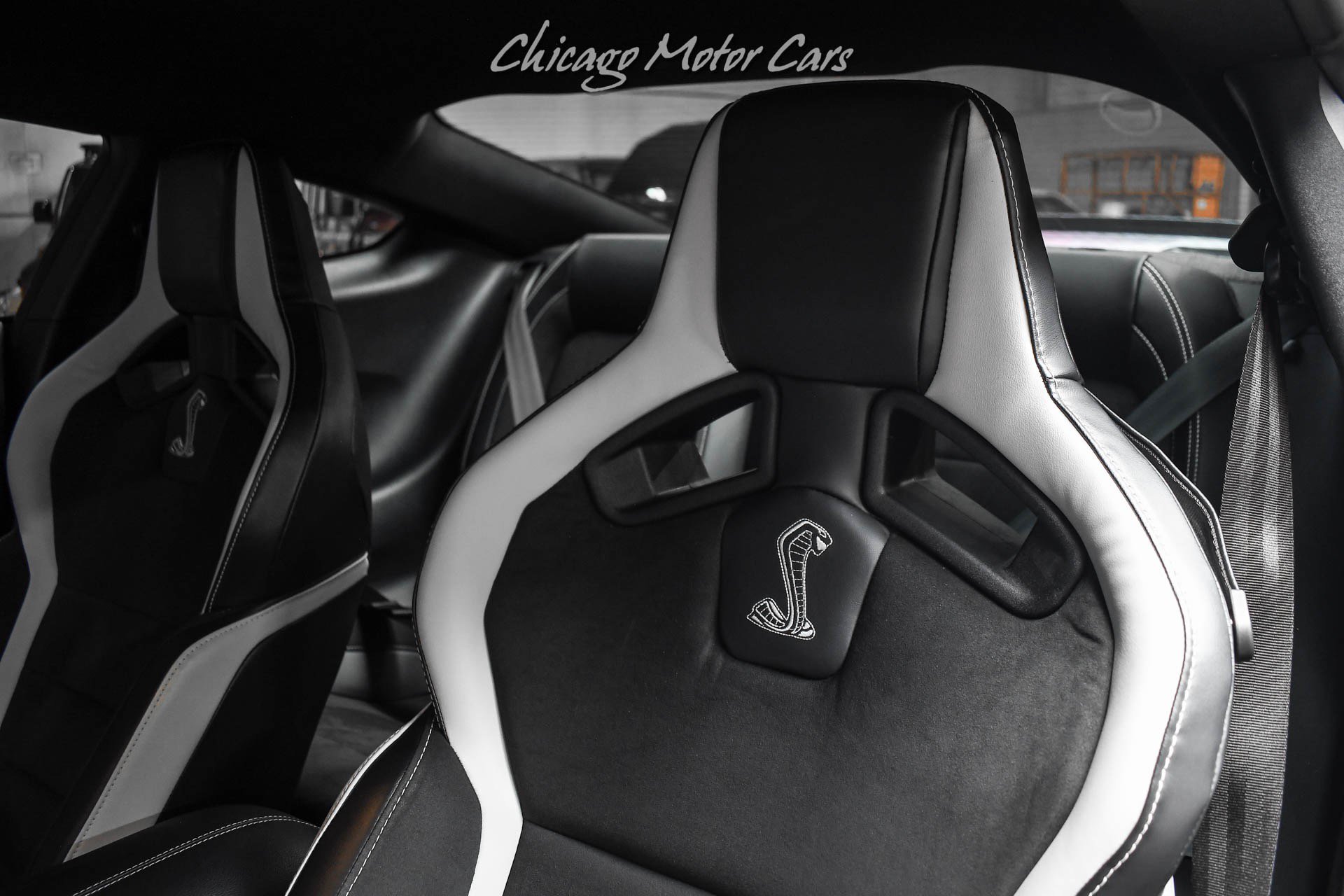Used 2021 Ford Mustang Shelby GT500 w/ Technology Package RWD image 17