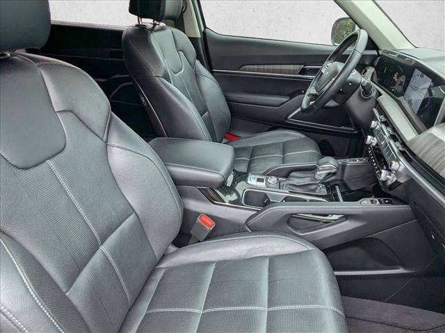 Used 2023 Kia Telluride EX w/ EX Captain's Chair Package image 22