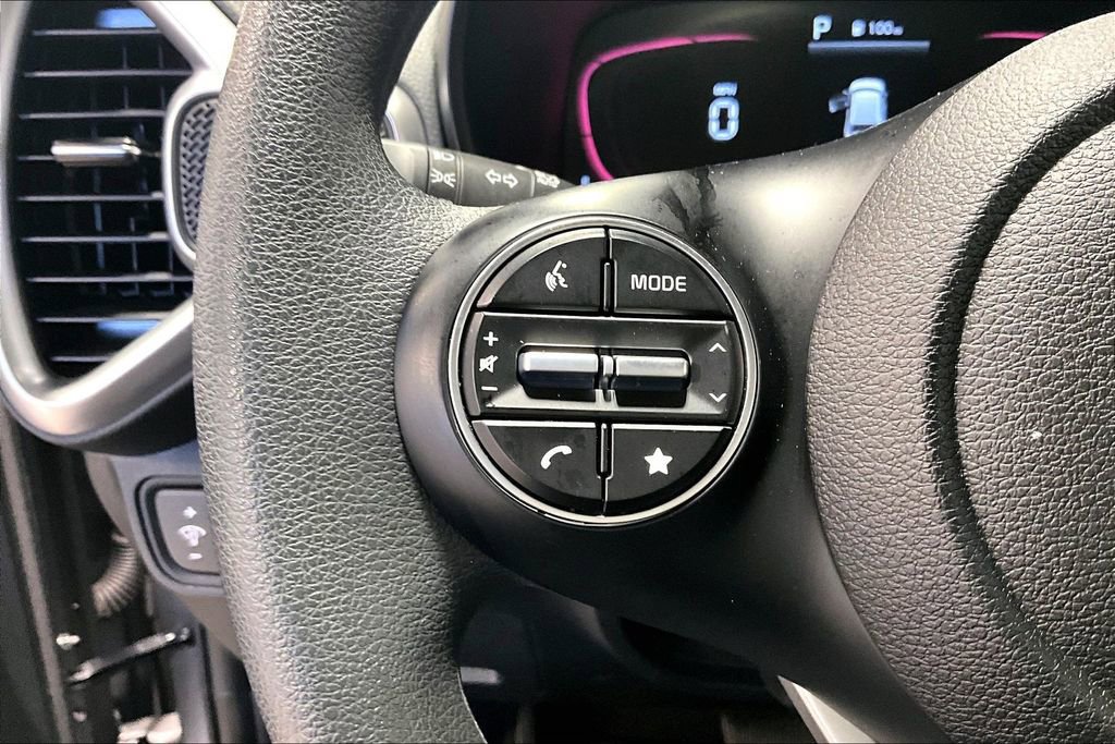 Used 2025 Kia Soul LX w/ LX Technology Package image 23