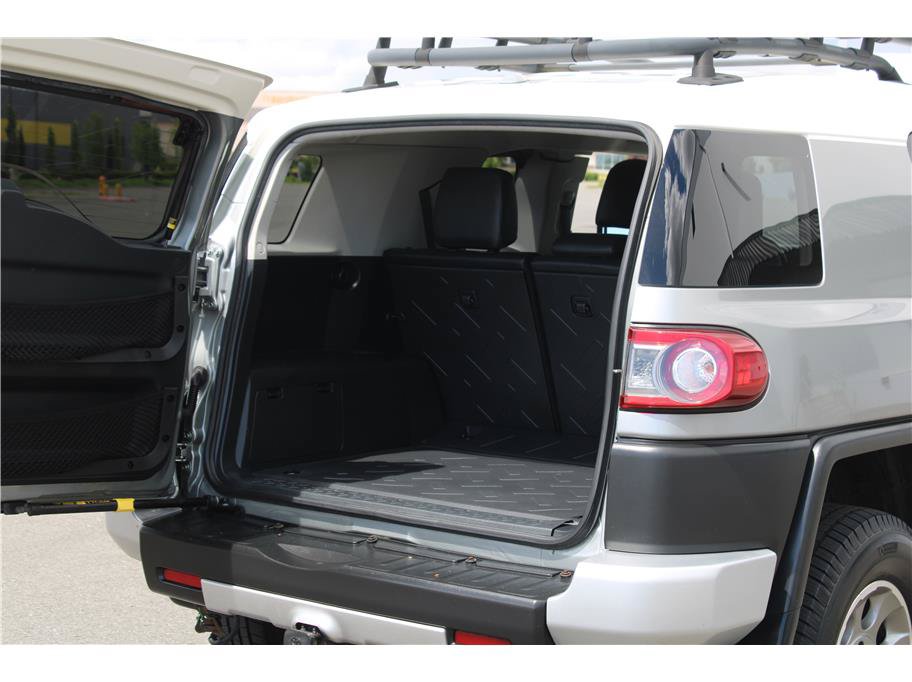 Used 2012 Toyota FJ Cruiser 4WD w/ Convenience Pkg image 31