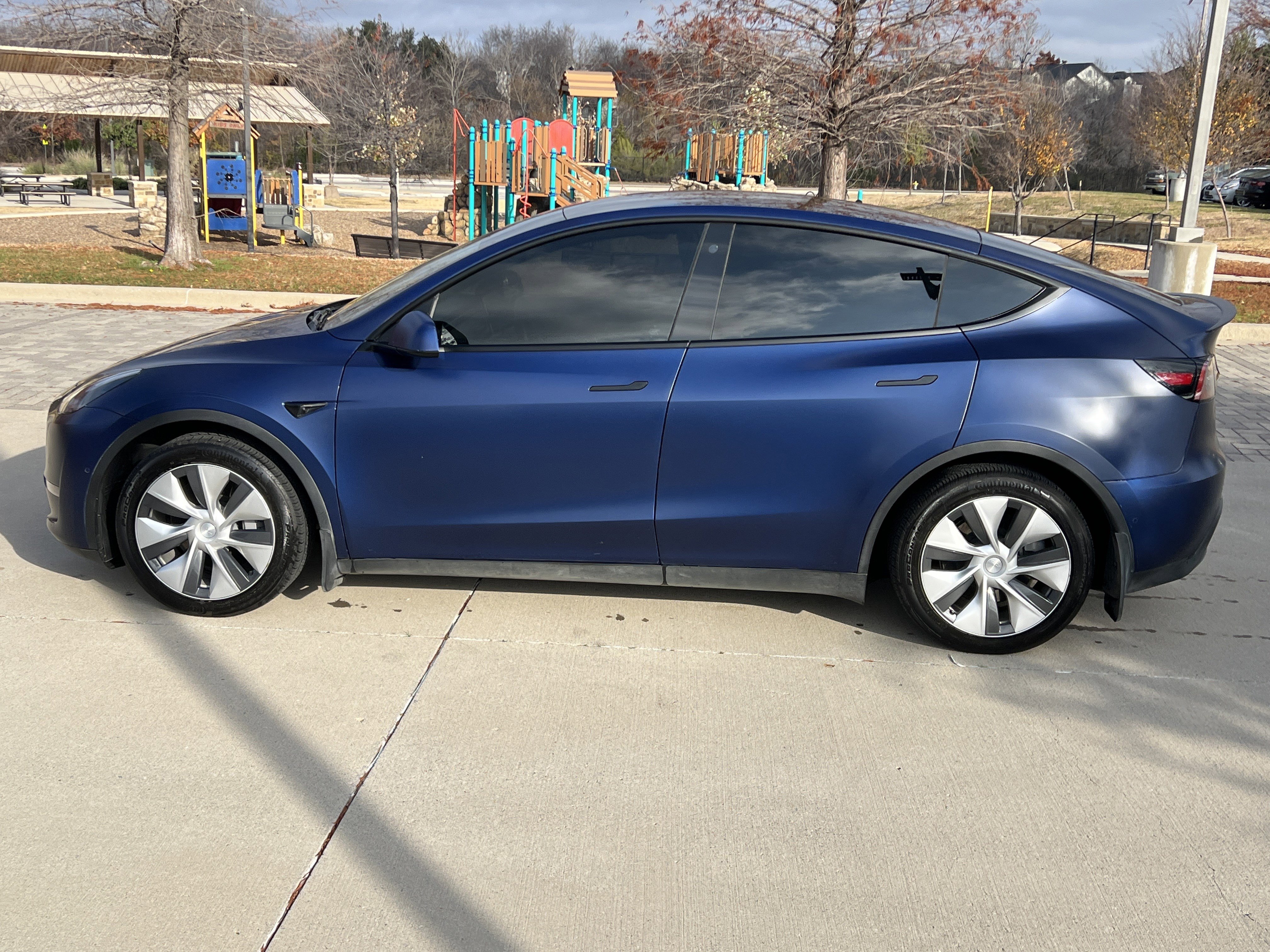 Used 2021 Tesla Model Y Long Range image 7