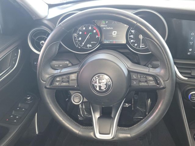 Used 2021 Alfa Romeo Giulia Ti w/ Nero Edizione image 14