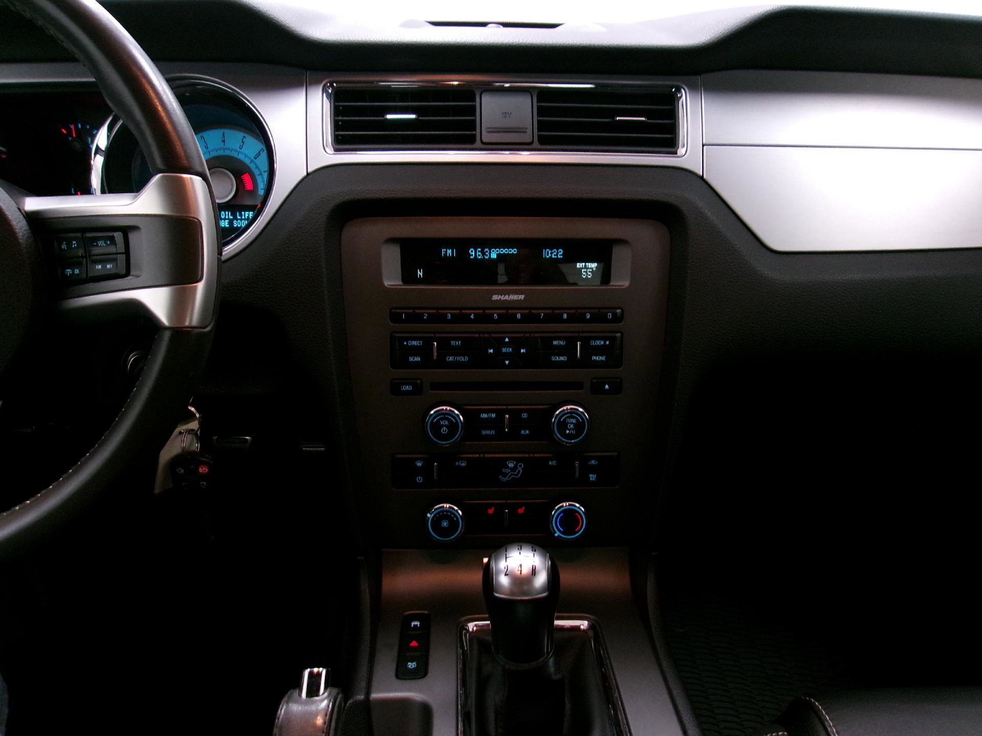 Used 2010 Ford Mustang GT image 6