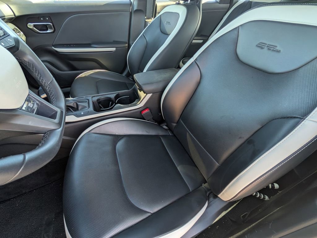 Used 2025 Kia K4 GT-Line w/ GT-Line Premium Package image 14