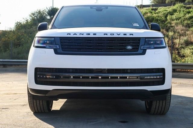New 2025 Land Rover Range Rover Long Wheelbase SE image 2