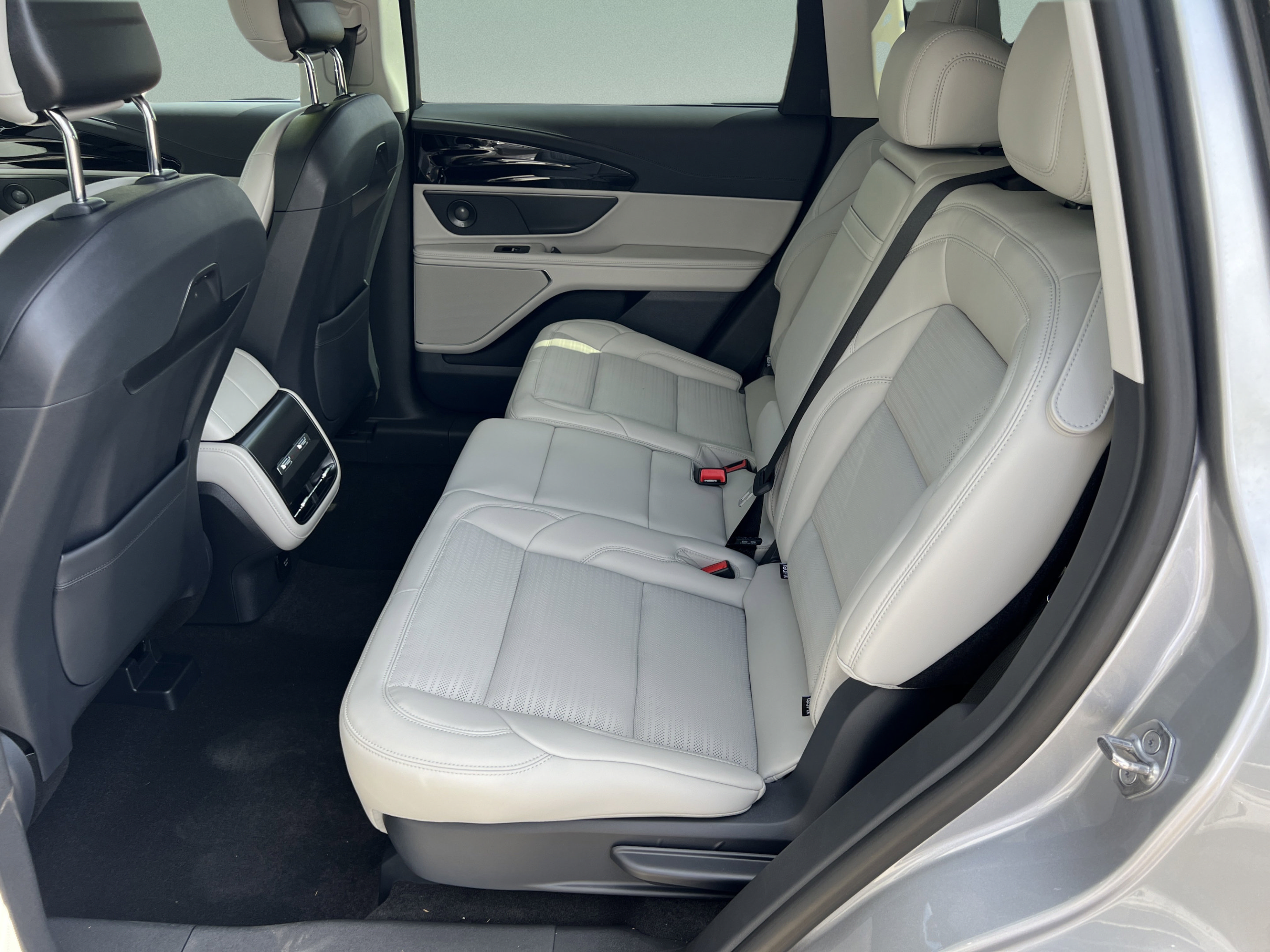 New 2026 Lincoln Nautilus Reserve AWD/4WD image 31