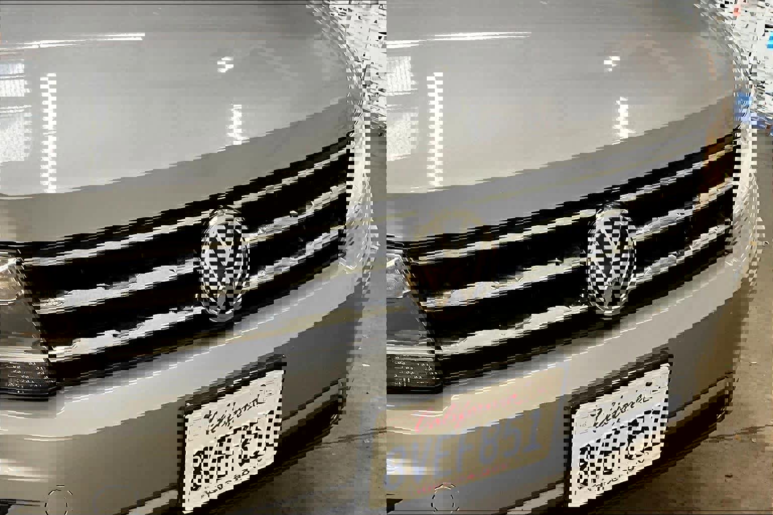 Used 2021 Volkswagen Tiguan SE image 32