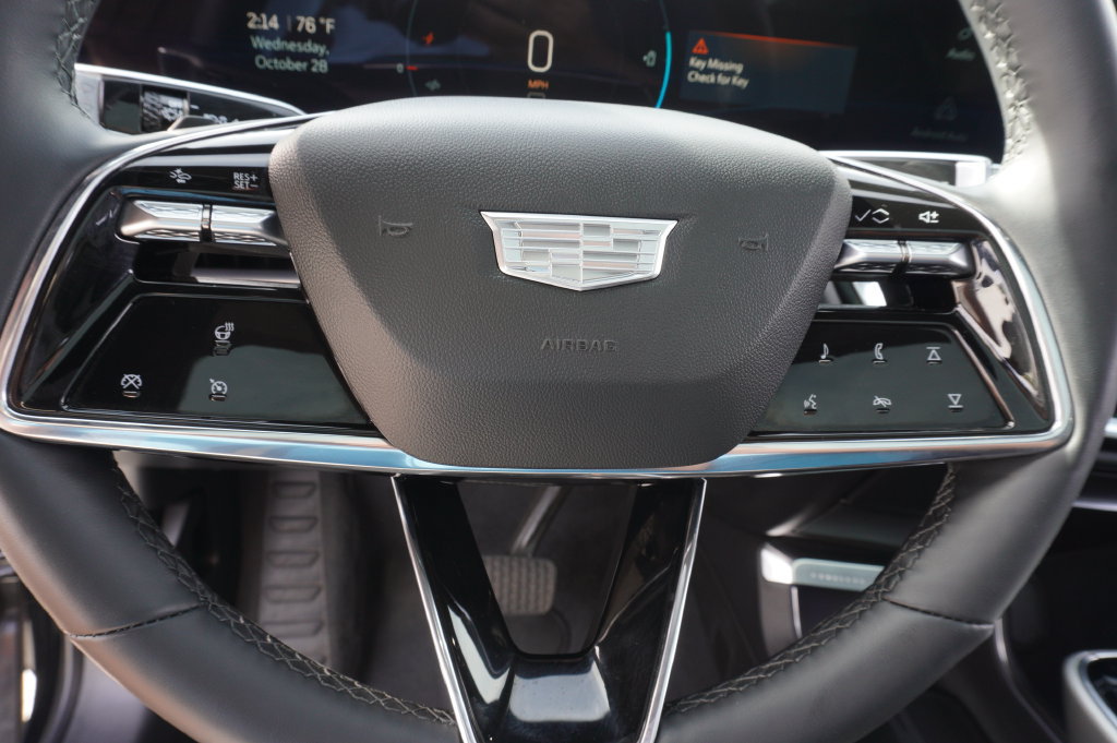 Used 2024 Cadillac Lyriq Sport RWD image 17