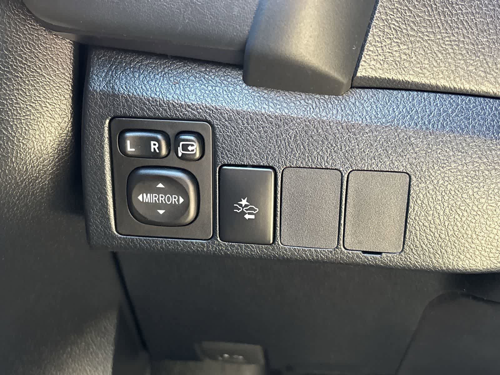 Used 2018 Toyota Corolla iM FWD image 10
