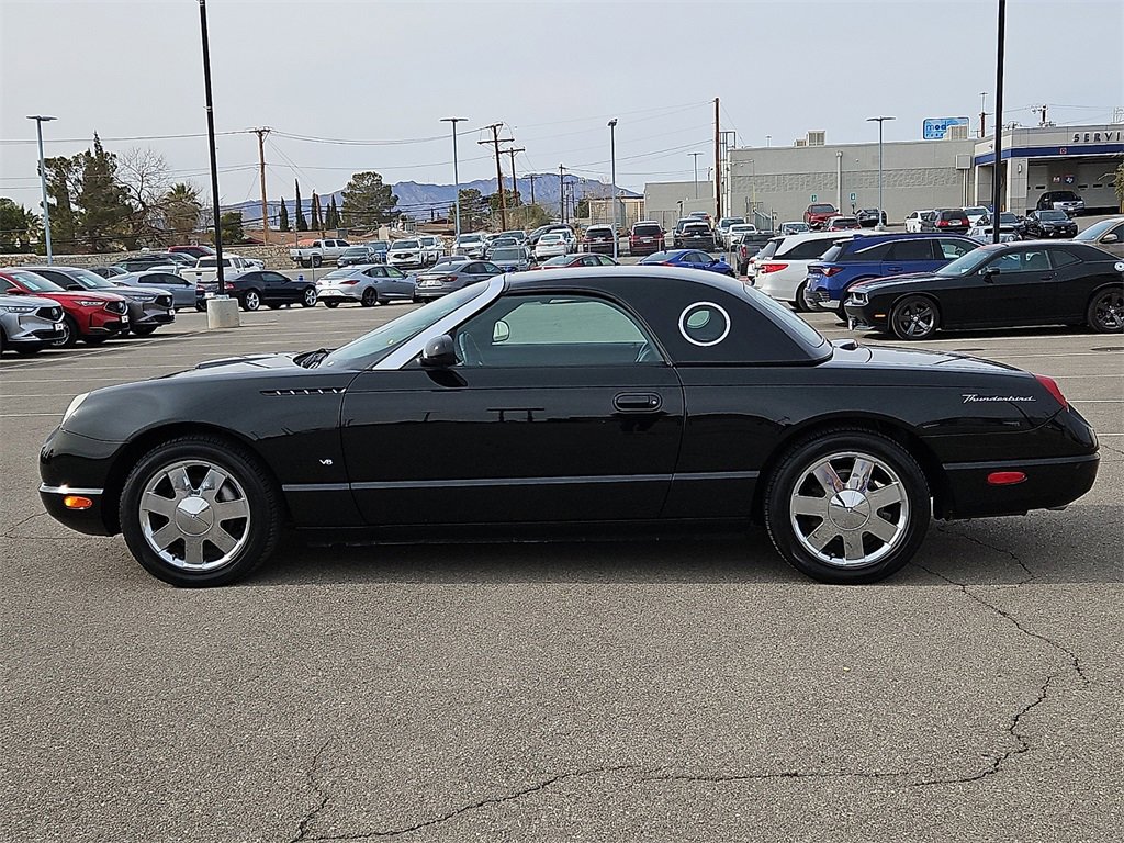 Used 2003 Ford Thunderbird Base image 2