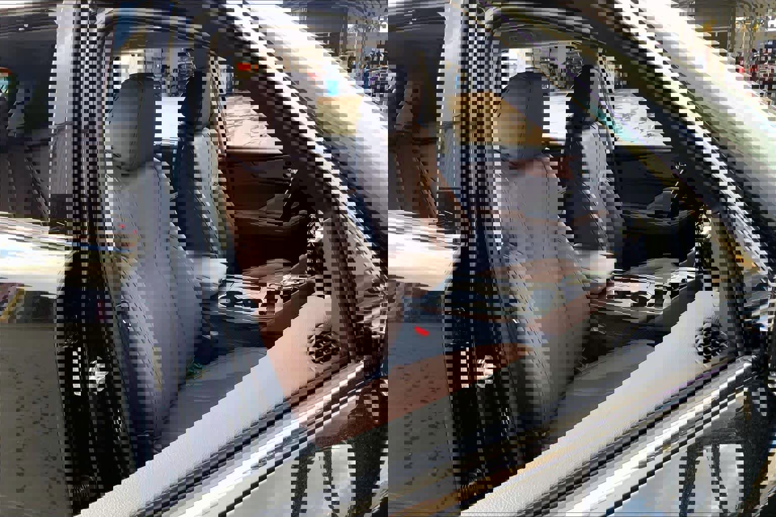 Used 2025 Acura MDX FWD w/ Technology Package image 8