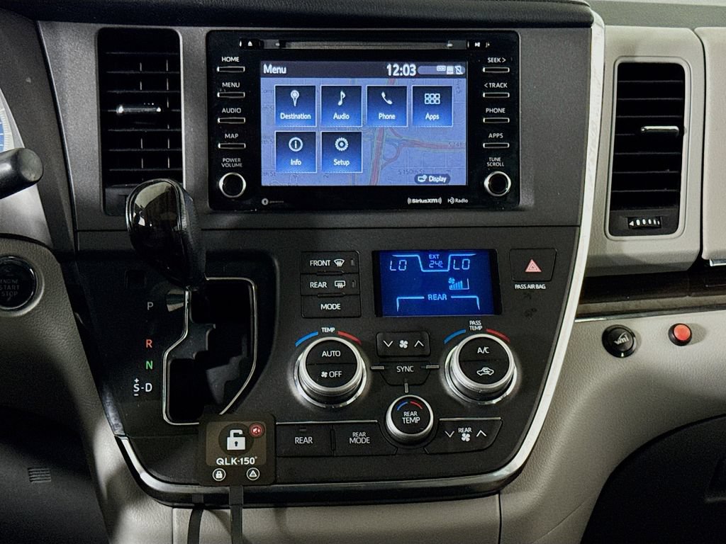 Used 2018 Toyota Sienna Limited FWD image 12