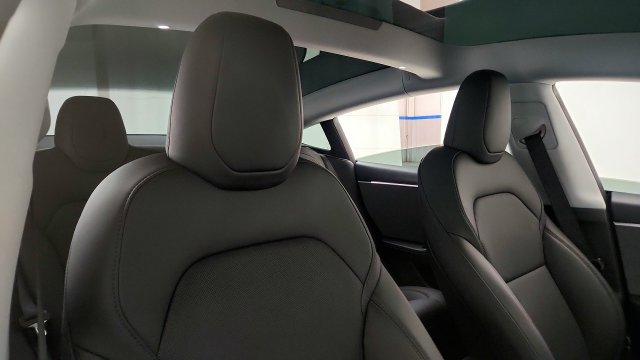 Used 2025 Tesla Model 3 RWD image 34