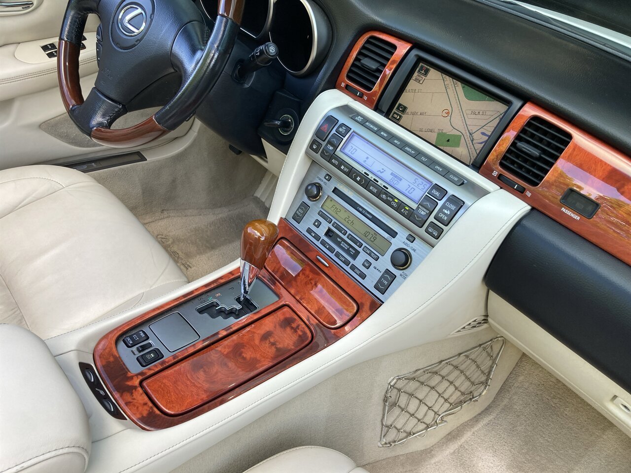 Used 2007 Lexus SC 430 Convertible RWD image 31
