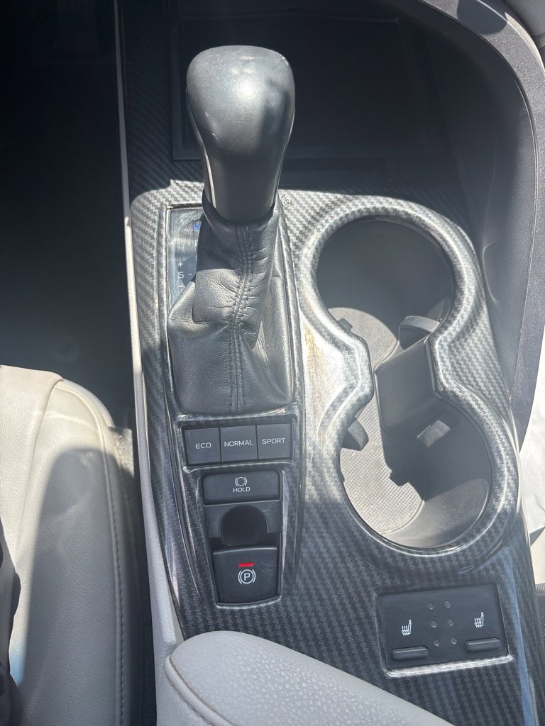 Used 2018 Toyota Camry XSE image 22