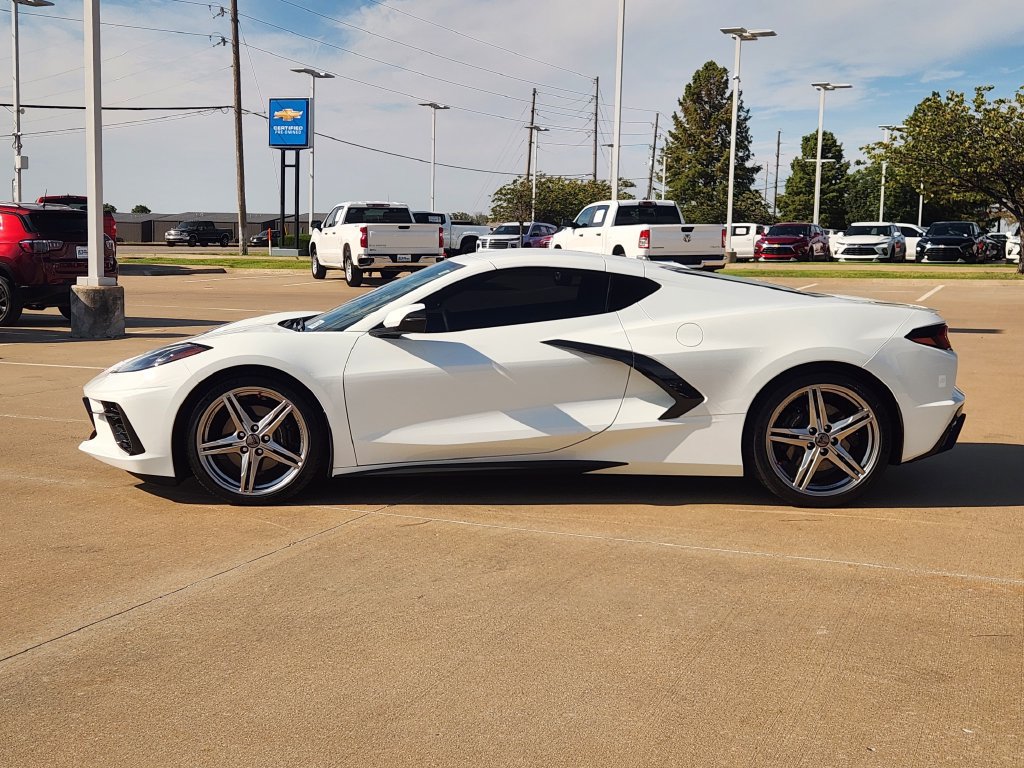 Used 2026 Chevrolet Corvette Stingray Coupe RWD image 4