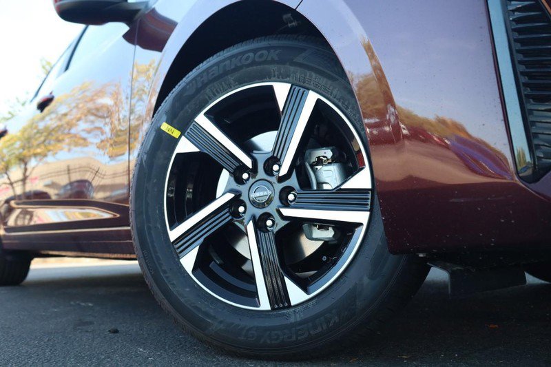 New 2025 Nissan Sentra SV image 3