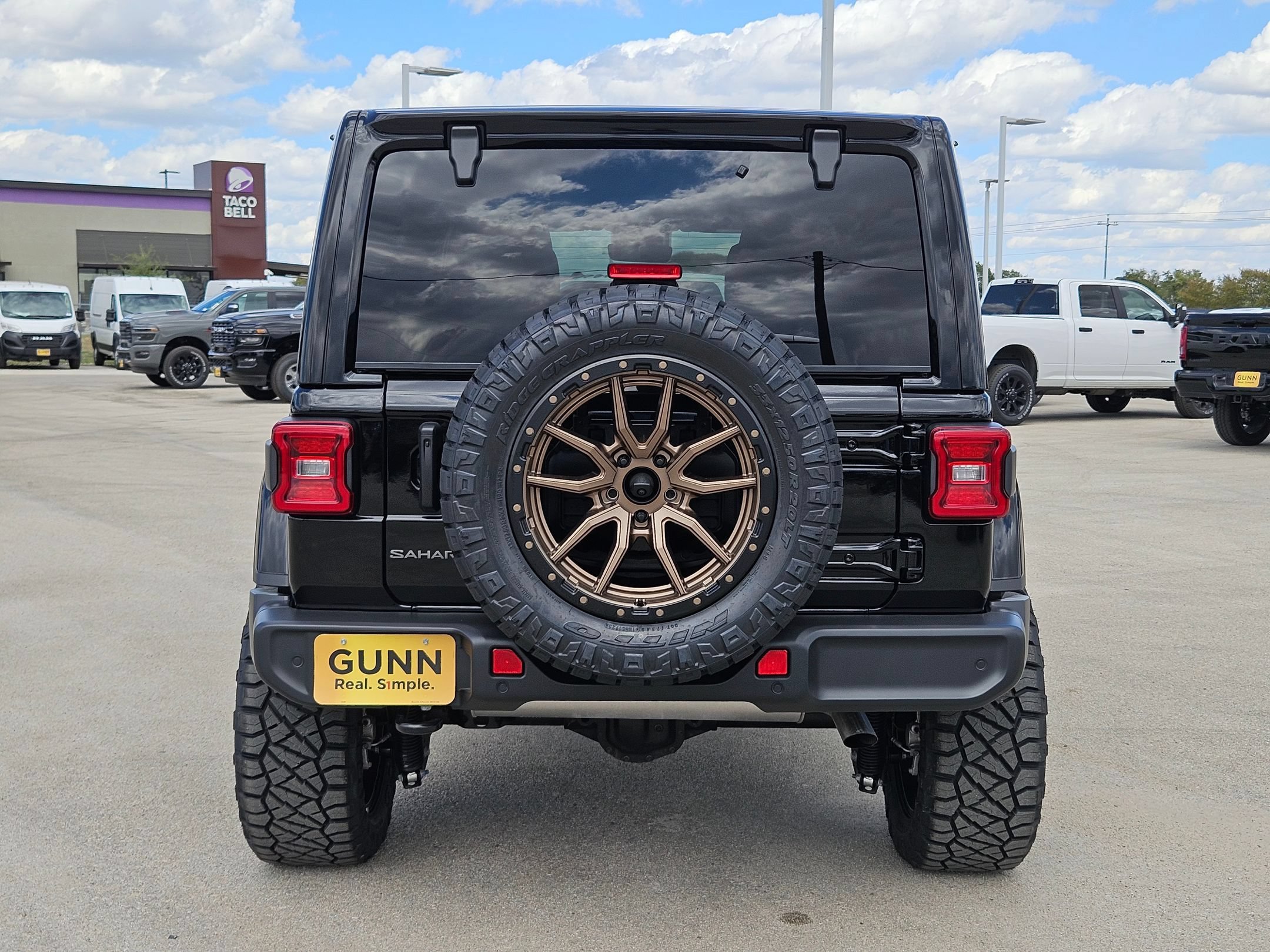 New 2025 Jeep Wrangler Unlimited Sahara w/ Safety Group AWD/4WD image 4