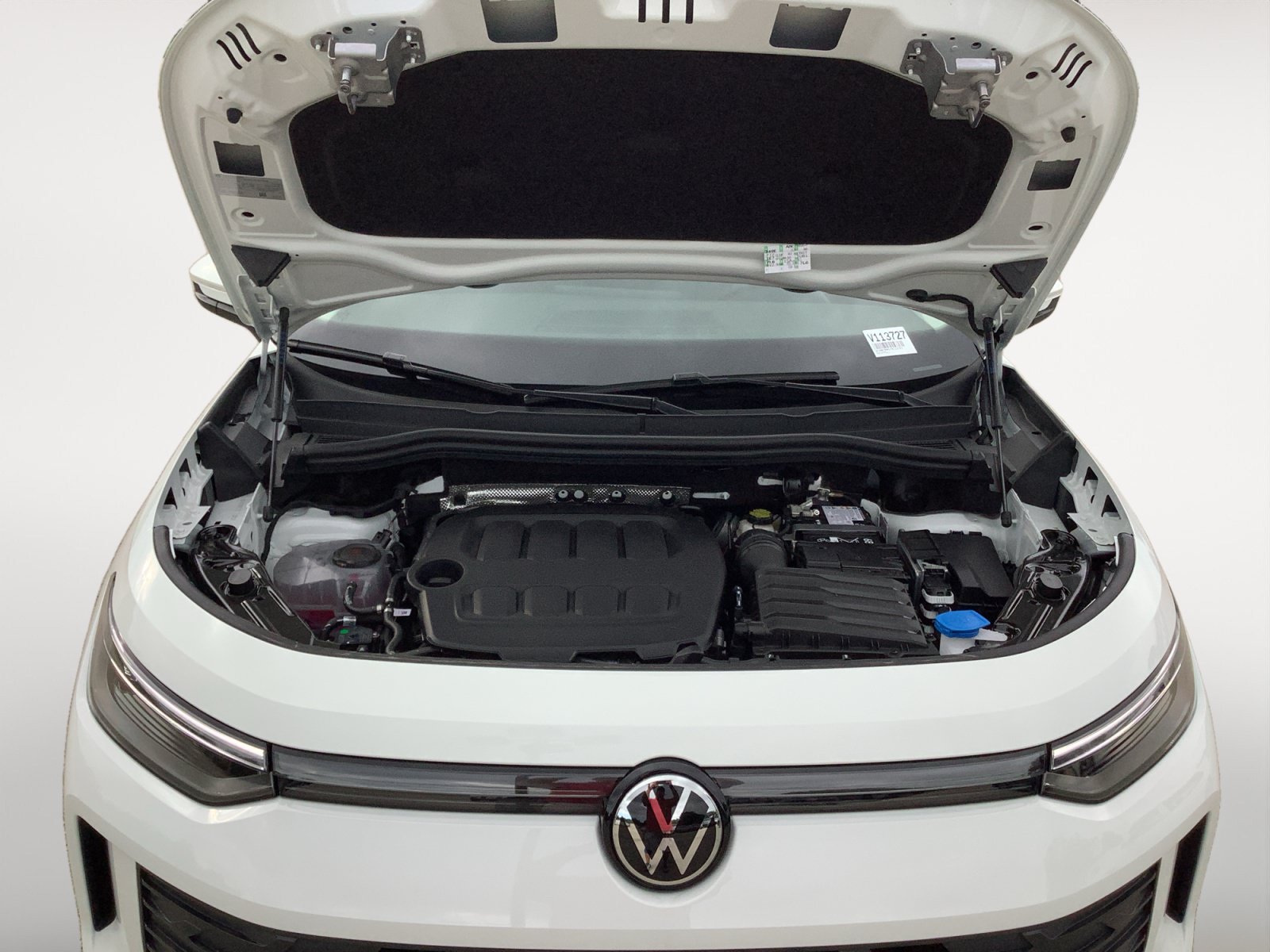 New 2026 Volkswagen Tiguan SE FWD image 11