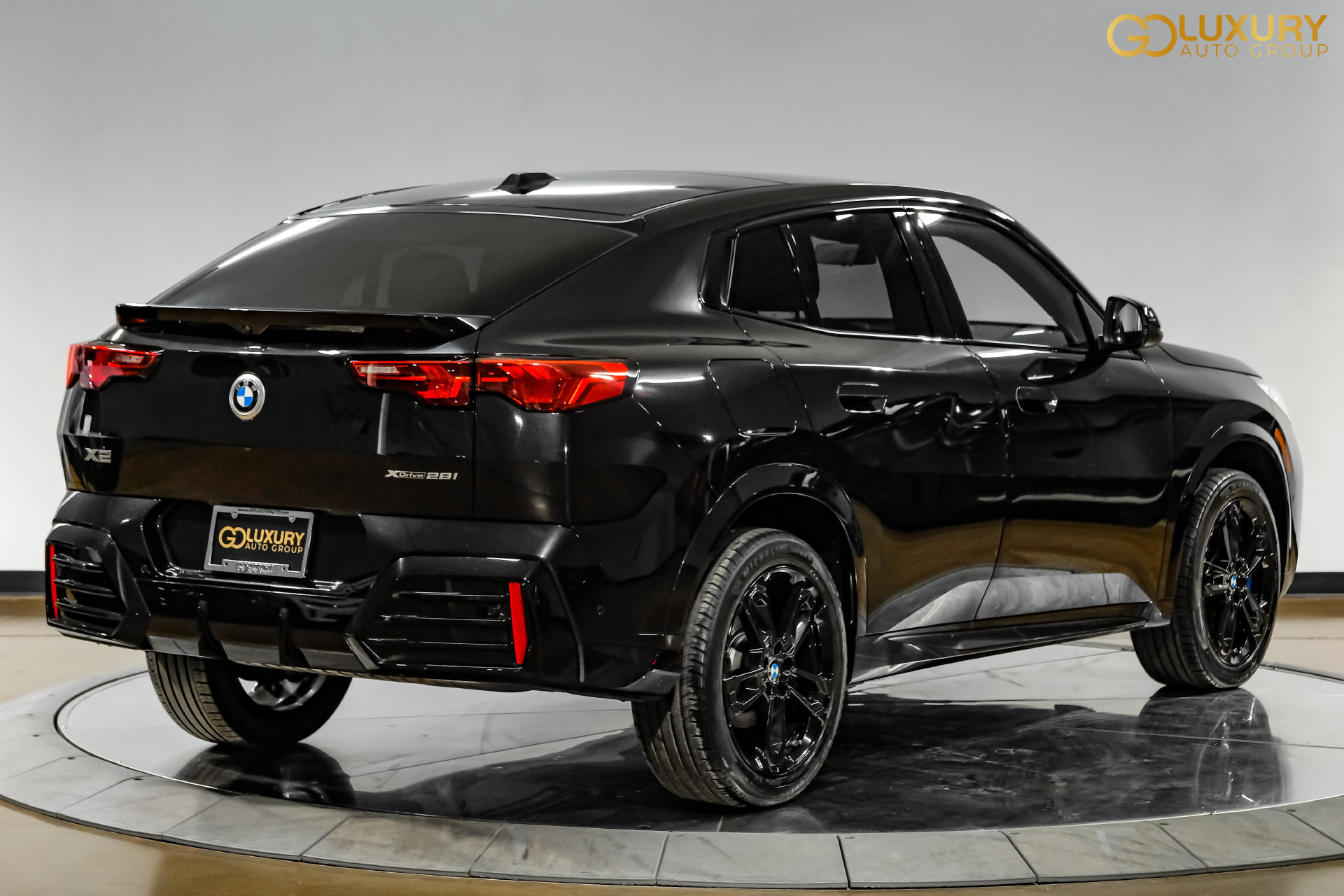 Used 2025 BMW X2 xDrive28i AWD/4WD image 10