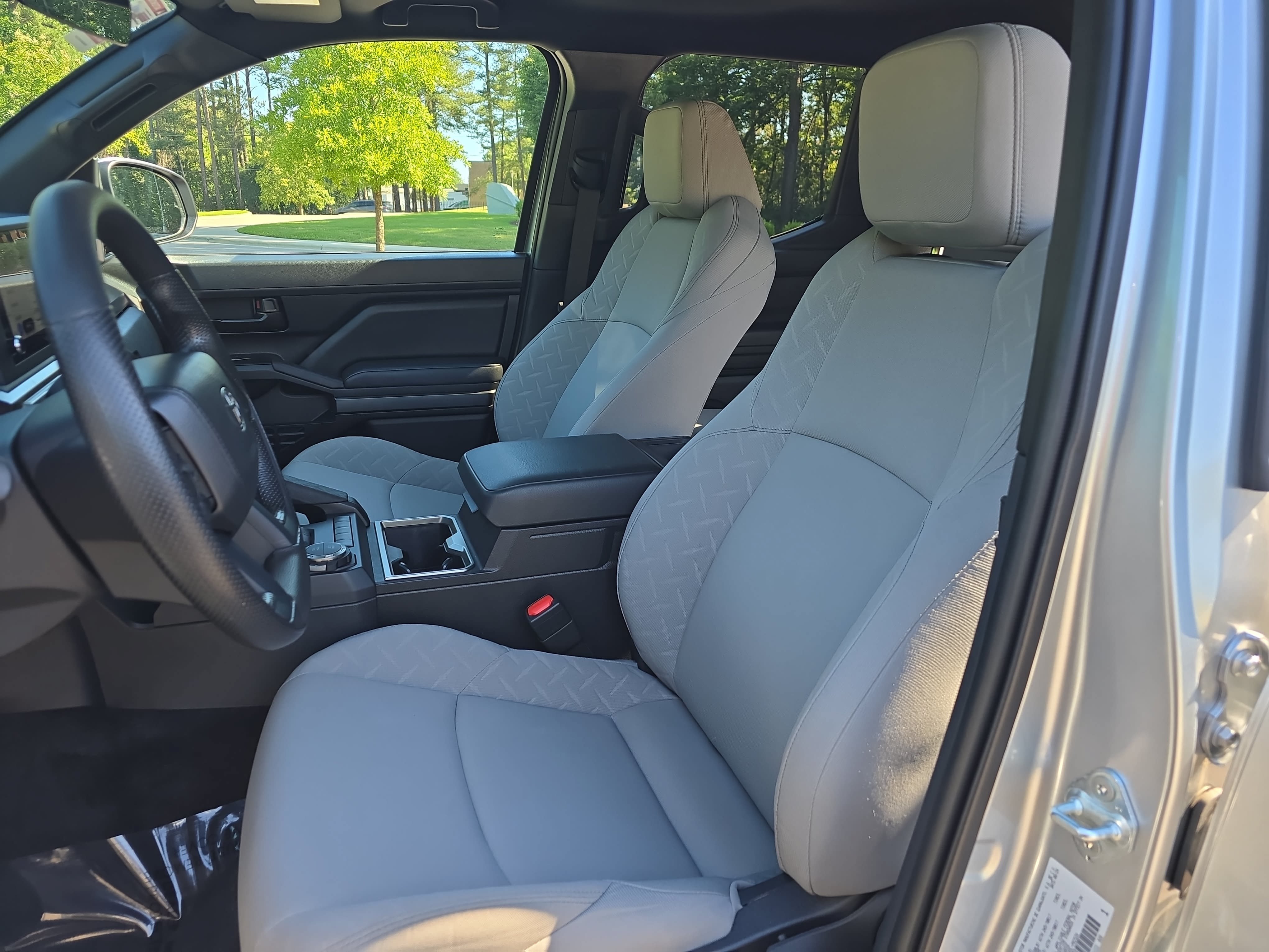 Certified 2024 Toyota Tacoma SR5 AWD/4WD image 16