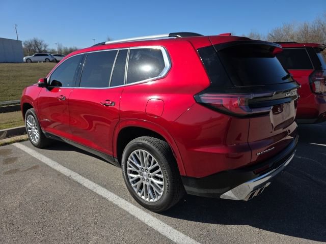 Used 2024 GMC Acadia Denali image 3