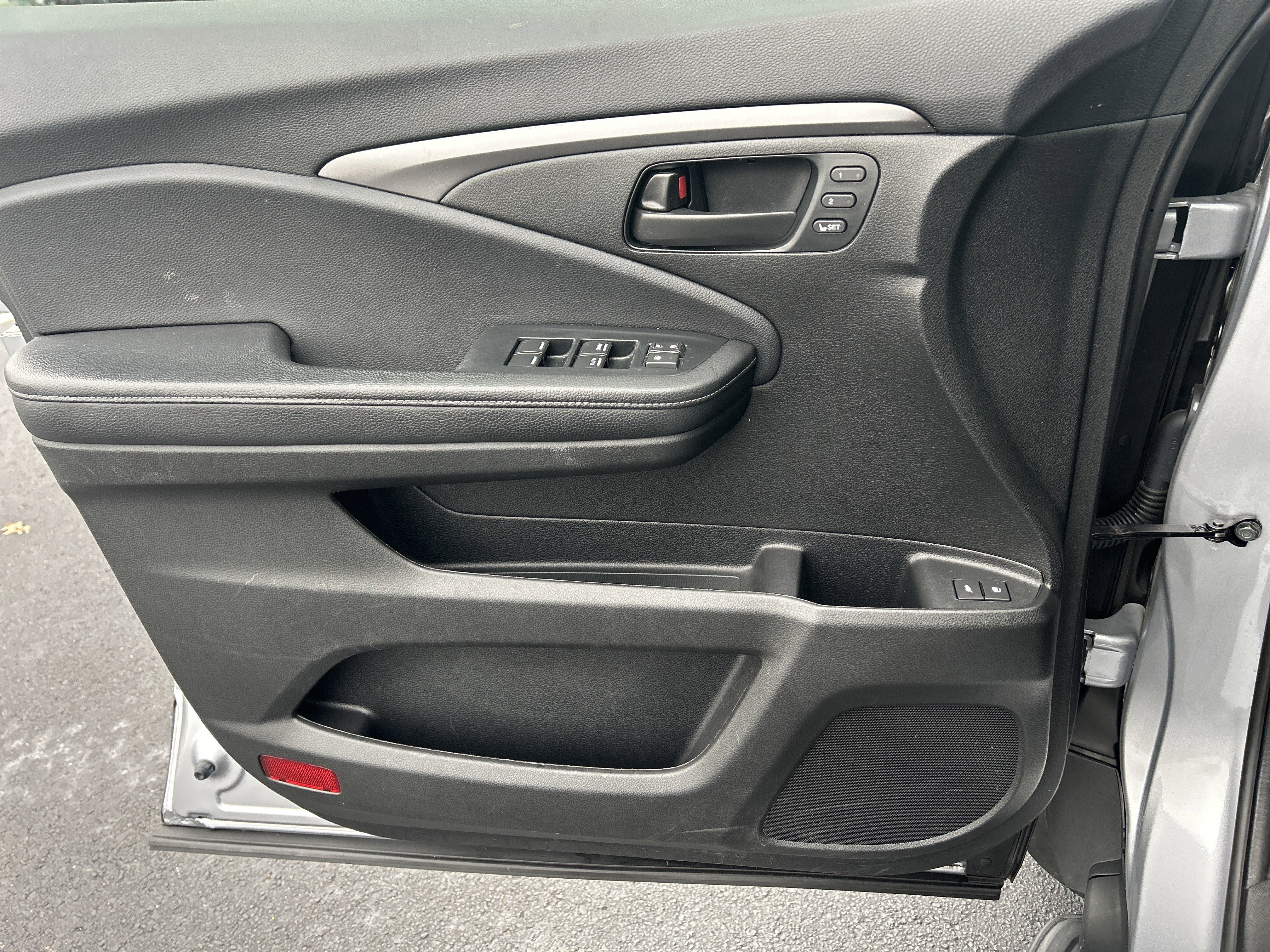 Certified 2023 Honda Passport EX-L image 22