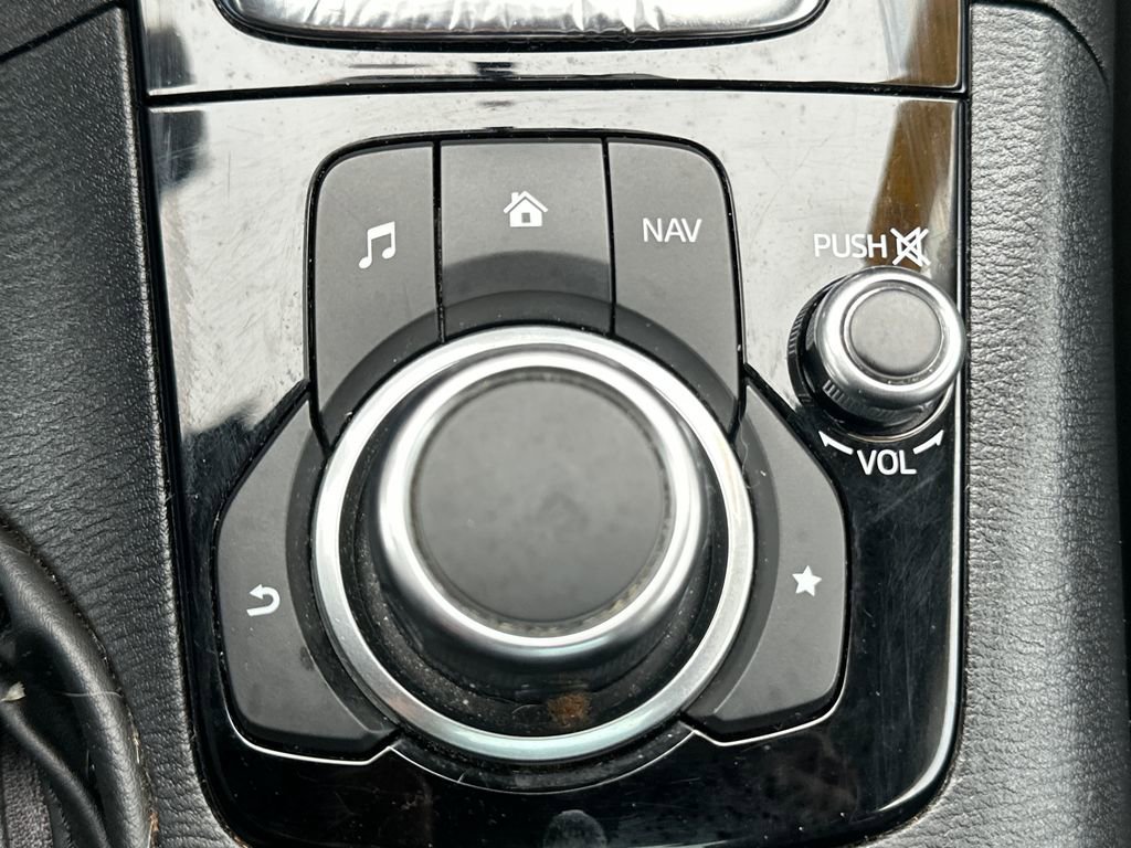 Used 2016 MAZDA MAZDA3 i Touring w/ Popular Equipment Package FWD image 29