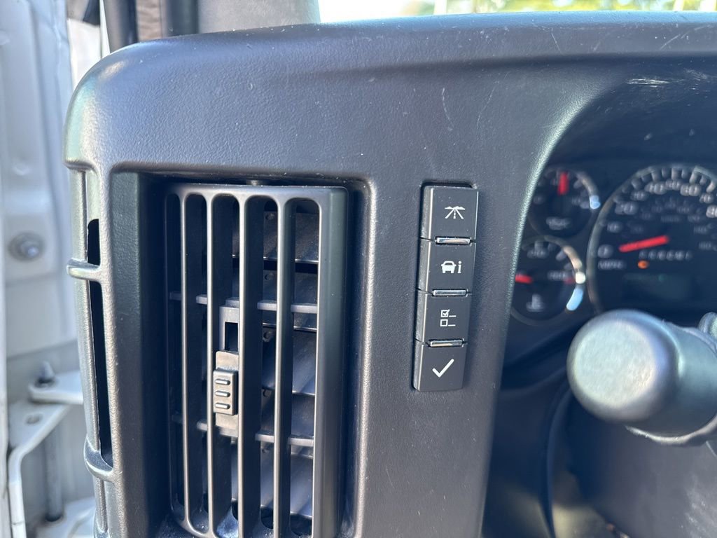 Certified 2015 Chevrolet Express 2500 image 14