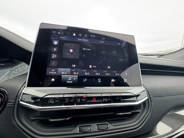 New 2026 Jeep Compass Limited image 37