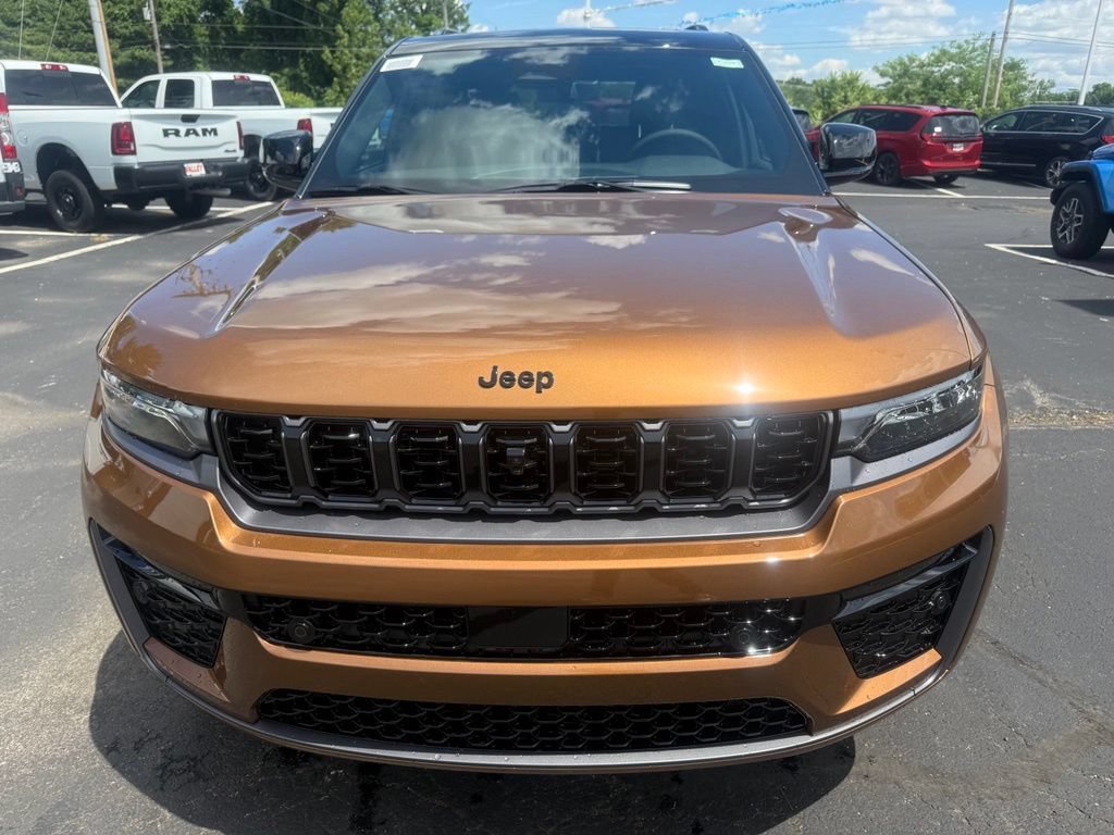 New 2026 Jeep Grand Cherokee Limited AWD/4WD image 8