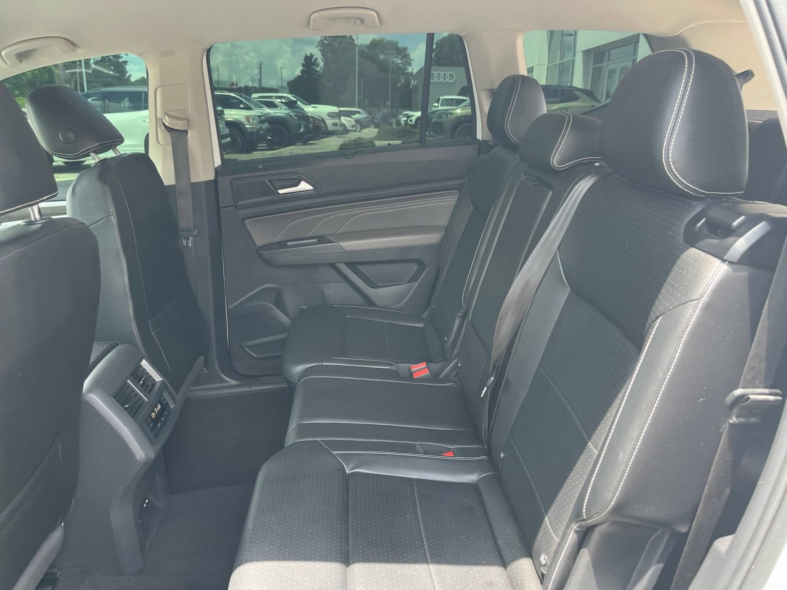 Used 2021 Volkswagen Atlas SE w/ Towing Package FWD image 30