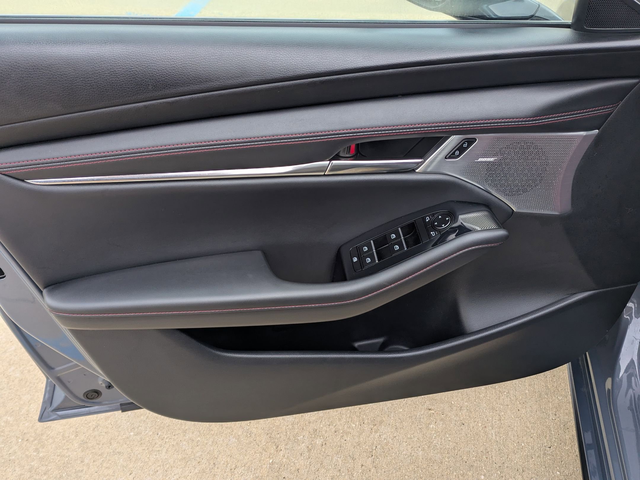 Used 2023 MAZDA MAZDA3 s image 11