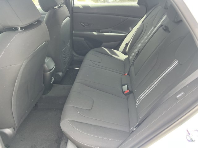 New 2026 Hyundai Elantra SEL Sport Premium FWD image 15