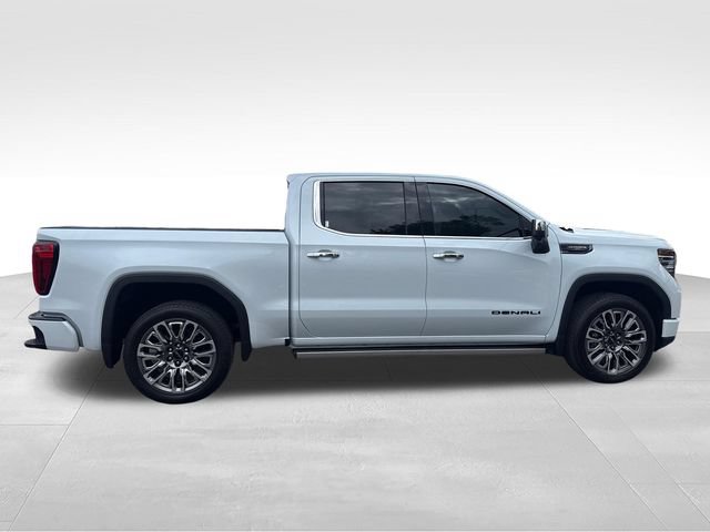 Used 2026 GMC Sierra 1500 Denali Ultimate w/ LPO, Black Badging Package AWD/4WD image 6