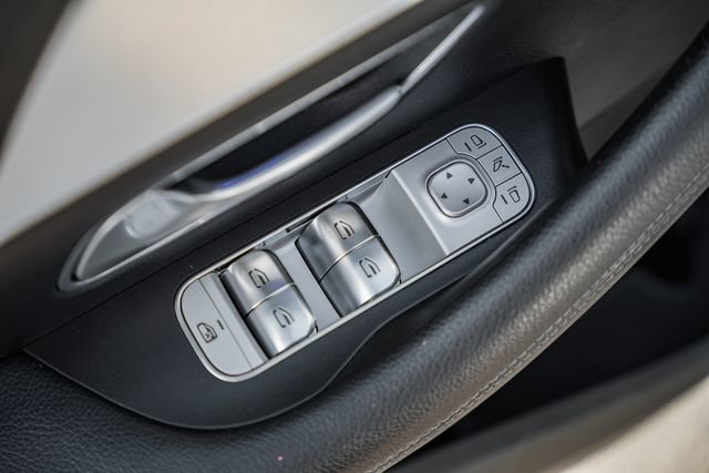 Used 2024 Mercedes-Benz GLE 450e 4MATIC image 40