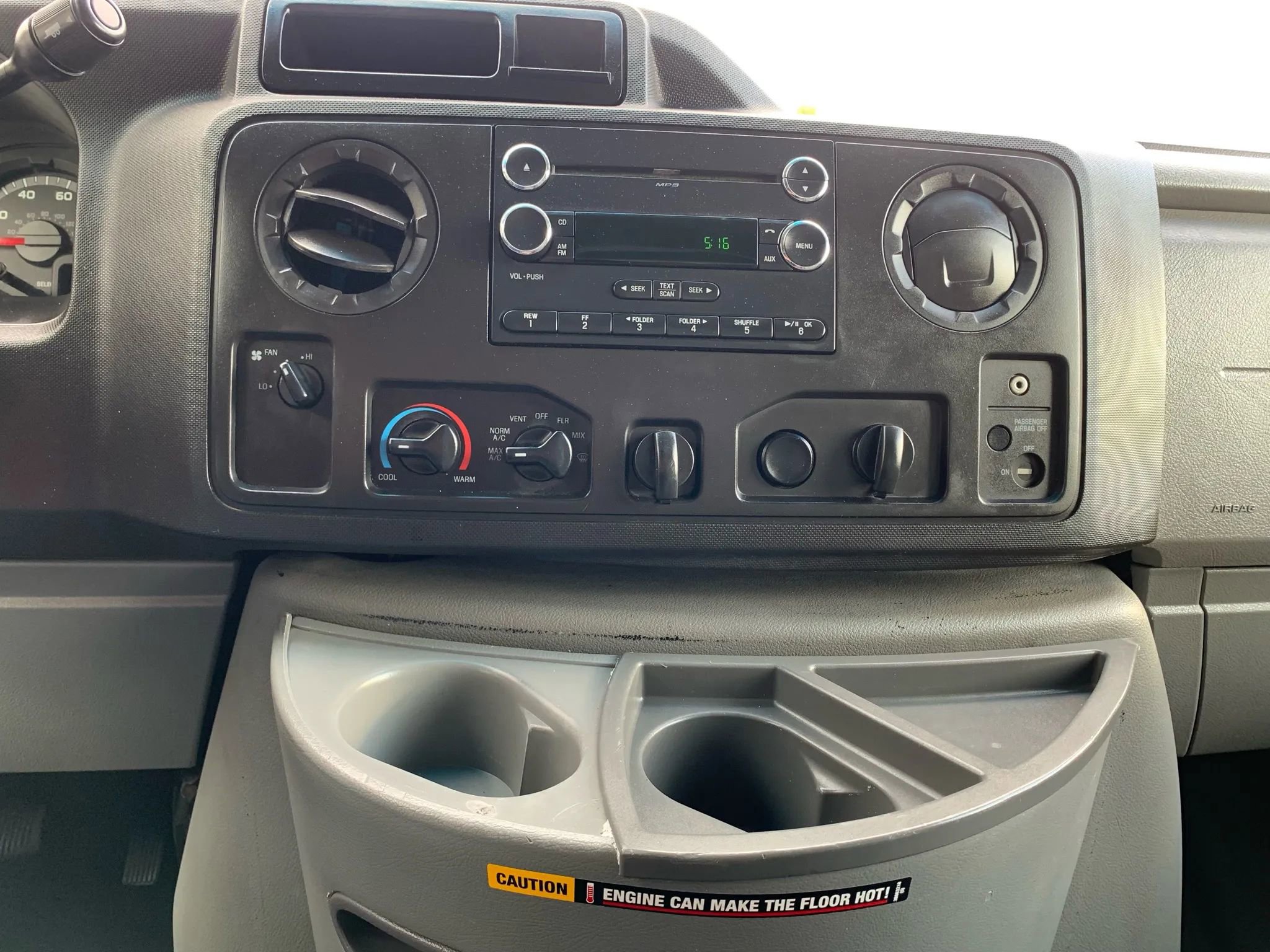 Used 2013 Ford E-450 and Econoline 450 Super Duty w/ PWR Locks & Windows Group RWD image 15