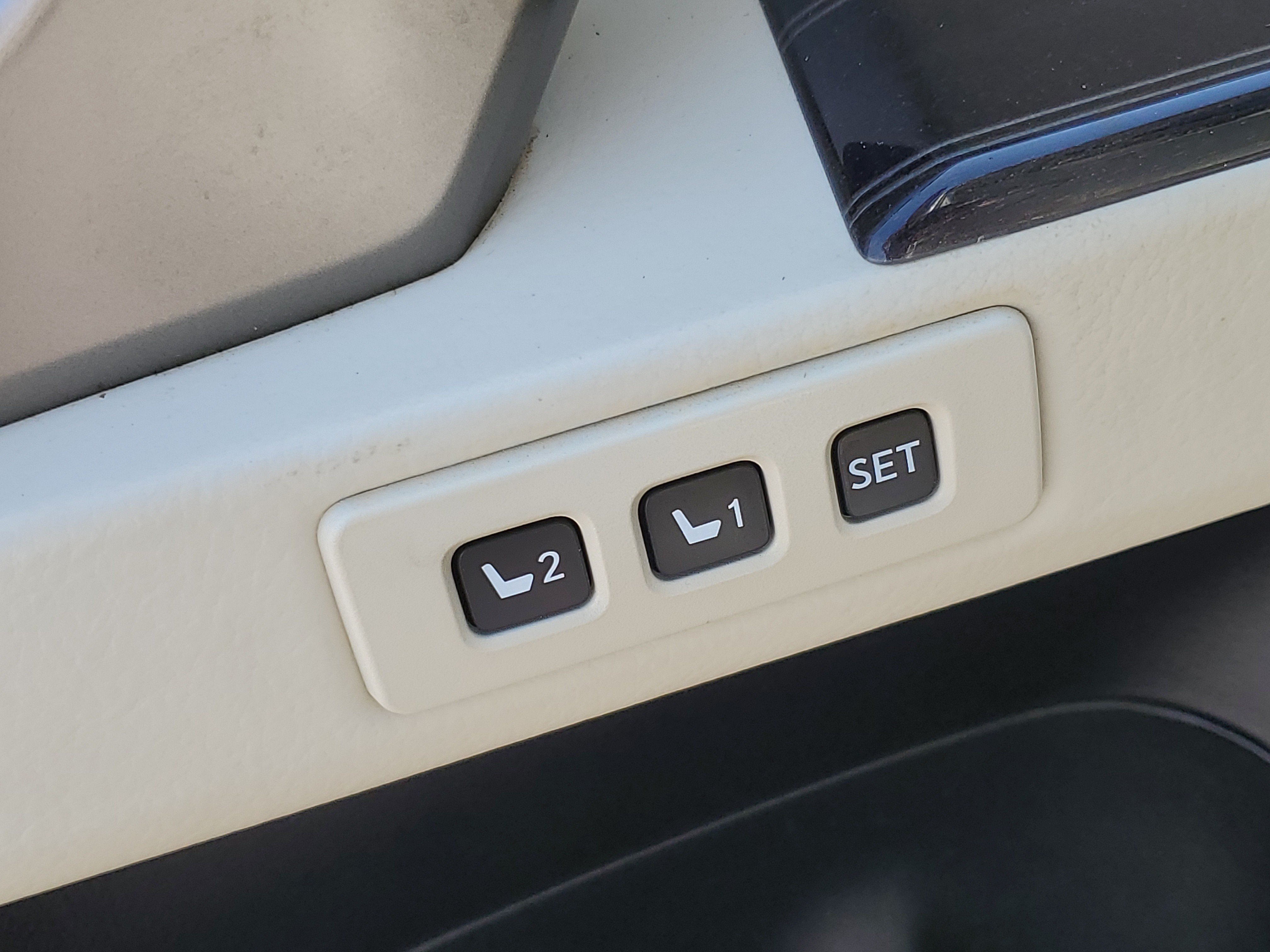Used 2021 Lexus GX 460 Premium w/ Premium Package AWD/4WD image 27
