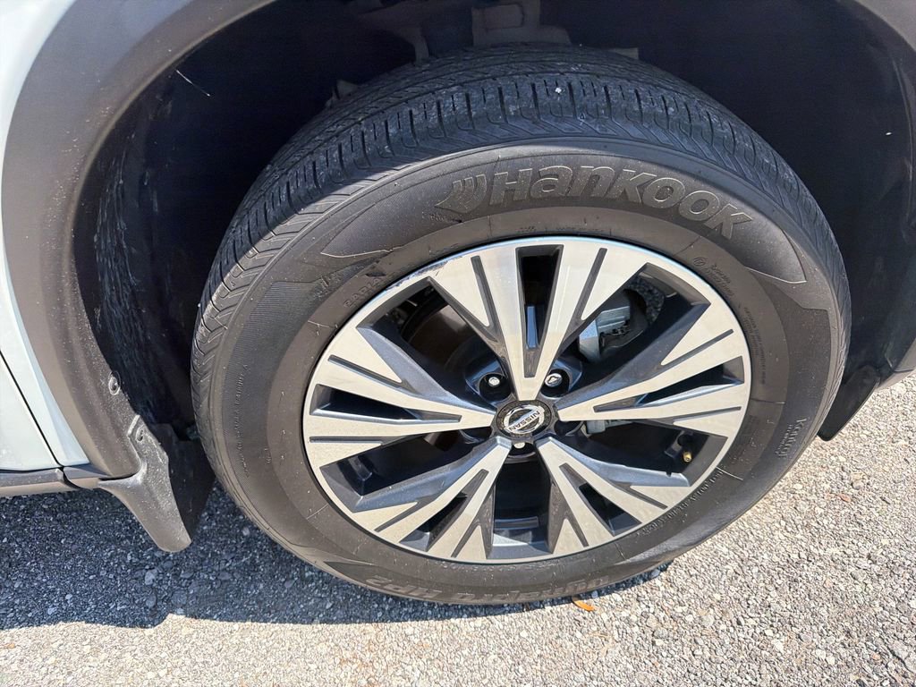 Used 2021 Nissan Rogue SV FWD image 15