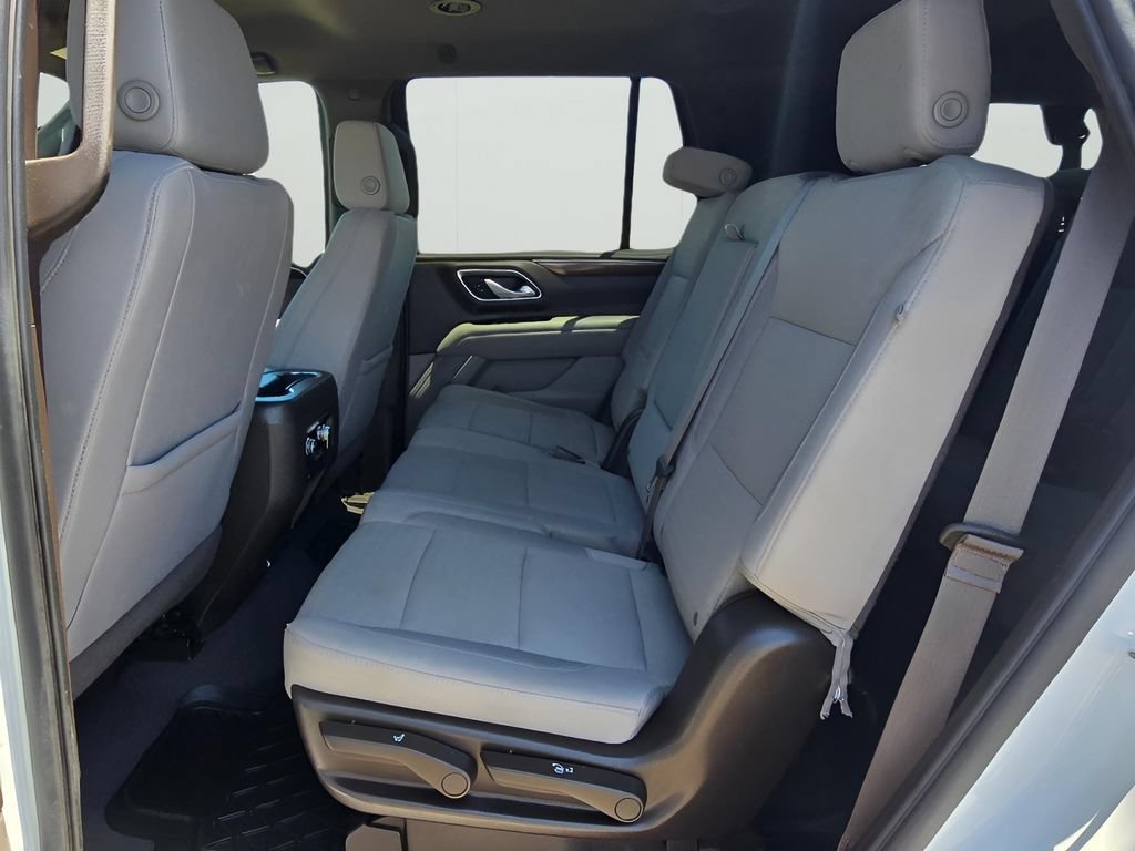 Used 2022 GMC Yukon SLE w/ Gmc Pro Safety Plus Package AWD/4WD image 25