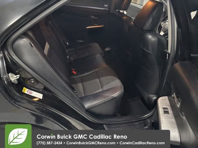 Used 2013 Toyota Camry SE image 29