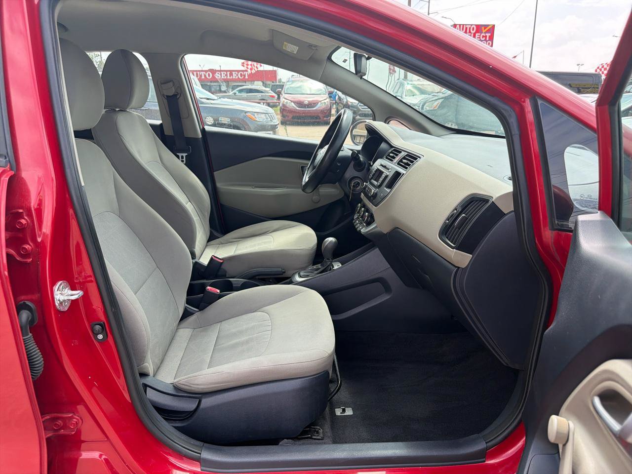 Used 2015 Kia Rio LX FWD image 17